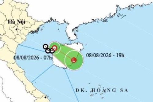 Áp thấp nhiệt đới trên Vịnh Bắc Bộ vẫn di chuyển chậm