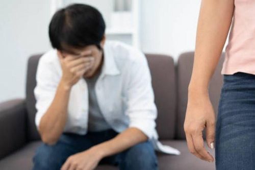 Kết hôn 8 năm, chồng bàng hoàng phát hiện cả 3 con gái đều không phải con đẻ