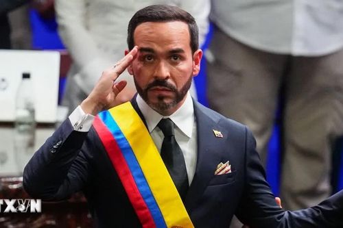 Tổng thống đắc cử của Colombia Abelardo De La Espriella nhậm chức