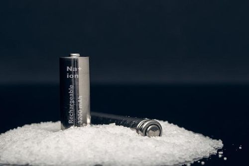 Mỹ phát triển pin từ muối ăn