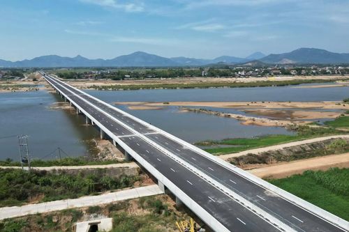 Gia Lai: Khẩn trương thi công đường kết nối cao tốc Bắc - Nam về bến cảng Phù Mỹ