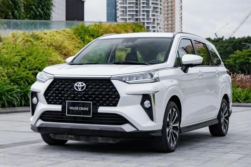 Honda BR-V và Toyota Veloz Cross: Chọn sức mạnh vận hành hay tiện nghi, an toàn?