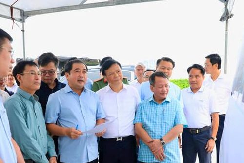Bí thư Thành ủy Hà Nội Trần Đức Thắng kiểm tra thực địa các dự án giao thông trọng điểm