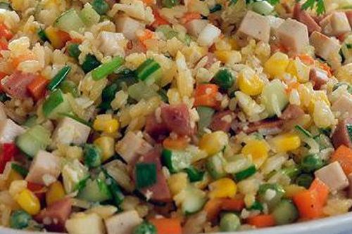 Ngoài nấu cơm, nồi cơm điện có tính năng bất ngờ bạn nên biết