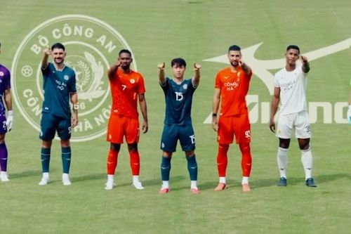 Công an Hà Nội FC ra mắt mẫu áo đấu mới