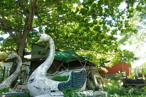 Cận cảnh 'Đà Lạt miền Tây' hoang tàn sau nhiều năm đóng cửa