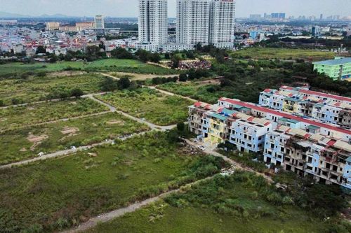 Ôm chục lô đất bỏ hoang tính thuế ra sao; lưu ý chuyển đất nông nghiệp lên đất ở