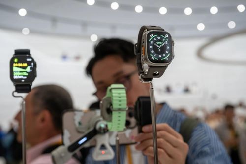 Apple Watch gốm sắp trở lại