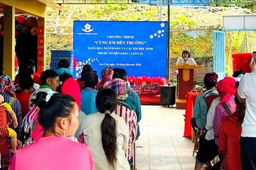 Ấm áp yêu thương tại điểm trường vùng cao Mà Mù Sử 2