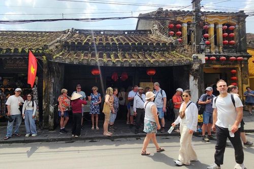 Đà Nẵng tiếp tục hút khách châu Âu trong mùa hè 2026