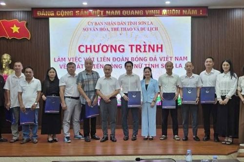 Sơn La tìm hướng phát triển bền vững cho bóng đá nữ