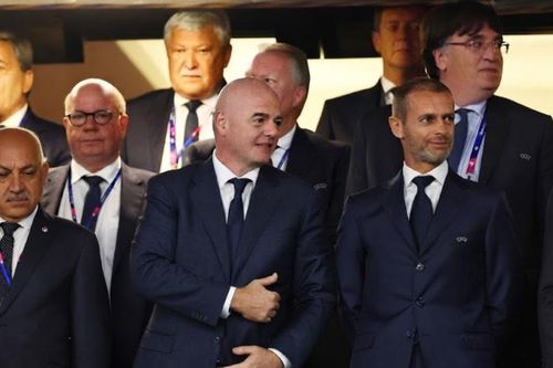 AFC, UEFA và CONCACAF liên minh, gây sức ép buộc Chủ tịch FIFA từ chức