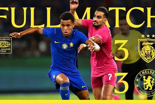 Chelsea thoát thua trong trận đấu lộn xộn ở Malaysia