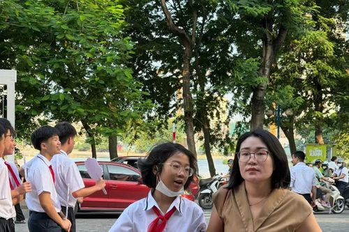 Từ ba ngôi trường, hơn 1.300 'tân binh' lớp 6 bước vào mái nhà chung