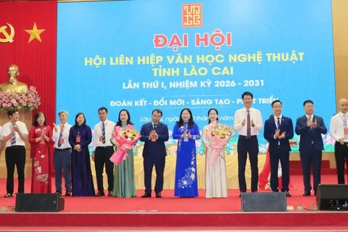 Phát huy sức mạnh văn học nghệ thuật, góp phần giữ gìn bản sắc văn hóa