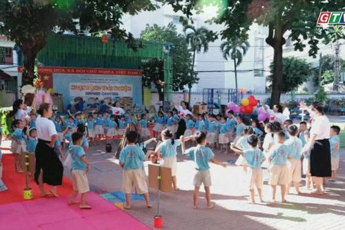 Lớp học không tường: Một ngày "cắm trại" ngay trong sân trường