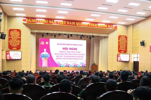 Bộ CHQS tỉnh Lào Cai sinh hoạt chính trị tư tưởng, nâng cao ý thức chấp hành pháp luật, kỷ luật cho cán bộ, chiến sĩ
