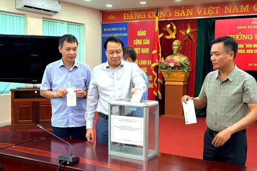 Ban QLDA đường Hồ Chí Minh lan tỏa 'văn hóa tri ân', tiếp nối đạo lý 'Uống nước nhớ nguồn'