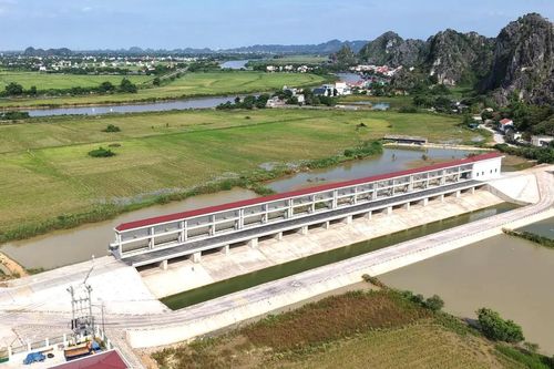 Ninh Bình đầu tư loạt công trình, dựng 'lá chắn' chủ động ứng phó mưa lũ