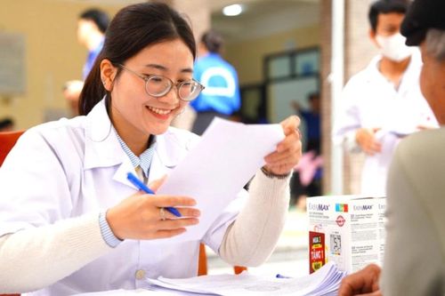 Đề xuất mới về học phí, học bổng đào tạo bác sĩ nội trú, bác sĩ chuyên khoa