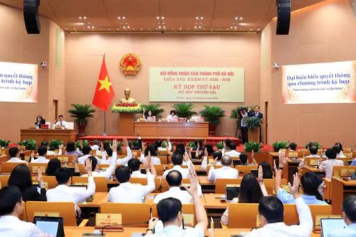 Hà Nội chính thức miễn nhiệm chức vụ ủy viên UBND TP Hà Nội đối với 11 lãnh đạo đứng đầu sở, ngành