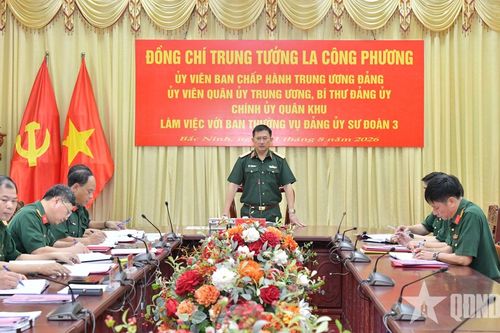 Trung tướng La Công Phương kiểm tra một số mặt công tác tại Sư đoàn 3