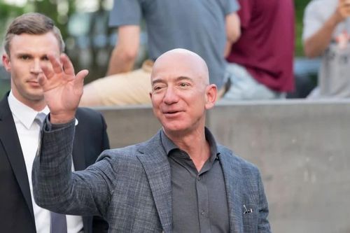 Thương vụ bất ngờ của tỷ phú Jeff Bezos