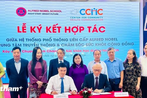 Chương trình hợp tác xây dựng chăm sóc sức khỏe học đường toàn diện