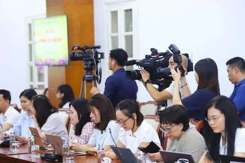 Tăng cường quản lý trong việc cấp thẻ nhà báo và hoạt động của phóng viên