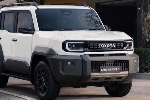 Toyota Land Cruiser FJ bán 30 xe trong tháng đầu mở bán tại Việt Nam