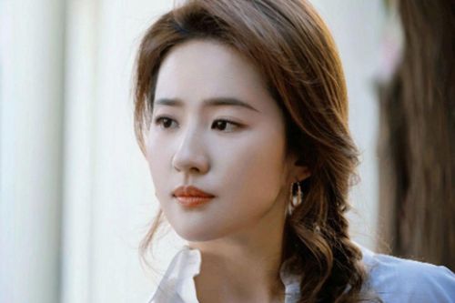 Không phải nhan sắc, đây mới là điểm mạnh của Lưu Diệc Phi