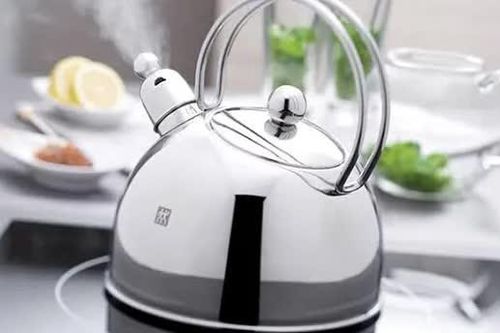3 thói quen đun nước uống tưởng vô hại nhưng nên bỏ ngay
