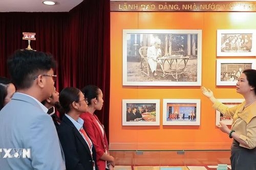Đoàn đại biểu Timor-Leste thăm và làm việc tại Thông tấn xã Việt Nam