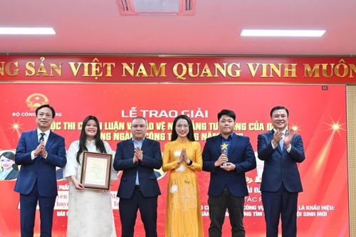 Bộ Công Thương trao giải cuộc thi chính luận bảo vệ nền tảng tư tưởng của Đảng