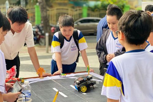 TP Hồ Chí Minh đưa AI vào trường học để học sinh làm chủ công nghệ