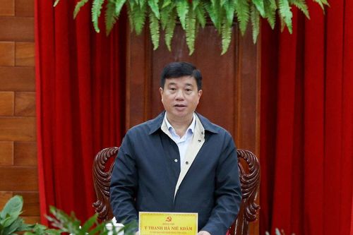 Bí thư Tỉnh ủy Lâm Đồng Y Thanh Hà Niê Kđăm làm việc với Ban Thường trực Ủy ban MTTQ Việt Nam tỉnh