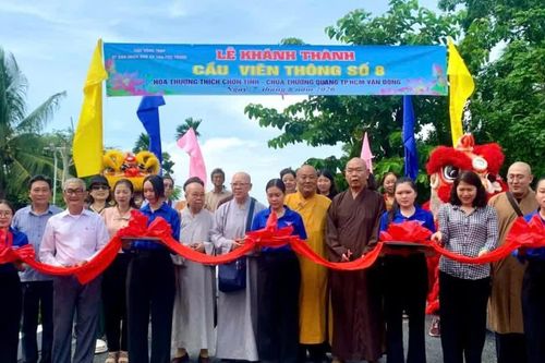 Phật giáo người Hoa tại TP.HCM thăm, tặng quà, bàn giao cầu nông thôn tại tỉnh Đồng Tháp và TP.Cần Thơ