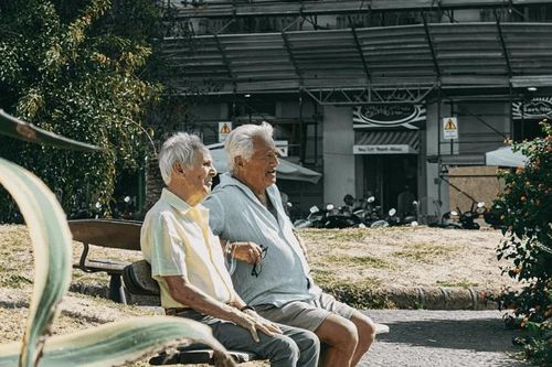 Tránh sa sút trí tuệ từ tuổi 45: Kiểm soát 3 yếu tố nguy cơ