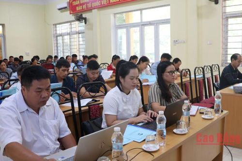Tập huấn xây dựng nông thôn mới cho 65 hội viên