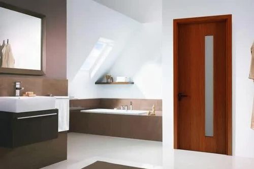 Nhà vệ sinh nên dùng cửa gì để bền đẹp? 2 lựa chọn đang được nhiều gia đình ưu tiên