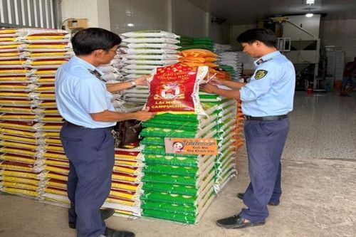 Đồng Tháp: Xử phạt 2 cơ sở kinh doanh hơn 2 tấn gạo không rõ nguồn gốc