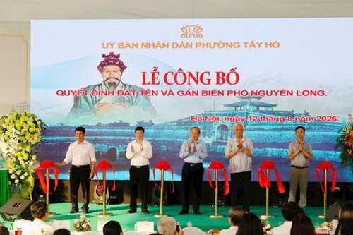 Phường Tây Hồ gắn biển tên phố Nguyễn Long