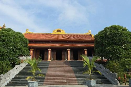 Phú Thọ: Bắt tạm giam người đánh 5 chú tiểu tại chùa Bầu Phật Quang Tự