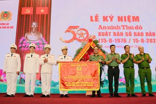 Toàn cảnh Lễ kỷ niệm 50 năm An ninh Thủ đô xuất bản số báo đầu tiên