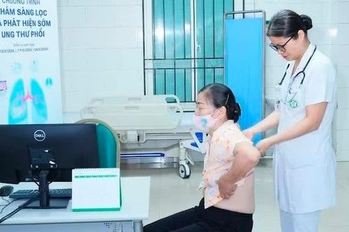 Tạo thuận lợi cho người dân trong tiếp cận dịch vụ y tế