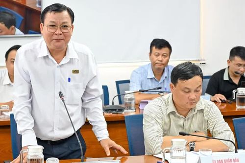 Đề xuất sớm bố trí bãi tiếp nhận bùn, đất từ các dự án chỉnh trang kênh rạch