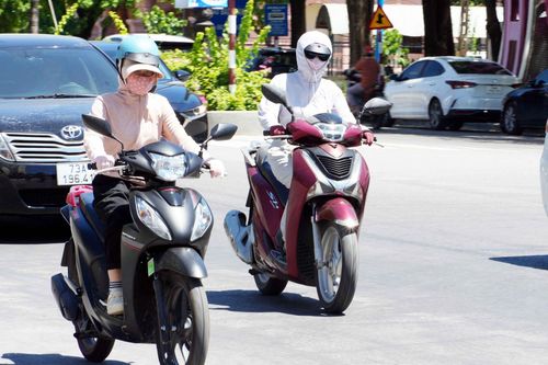 Thời tiết ngày 13/8: Bắc Bộ nắng nóng, Nam Bộ chiều tối có mưa dông