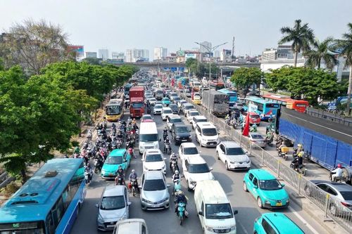 Chuẩn bị ô tô đi xa dịp lễ 2/9: Những lưu ý sống còn