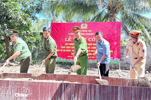 Khởi công xây dựng “Ngôi nhà 19-8” tại xã Phước Hữu