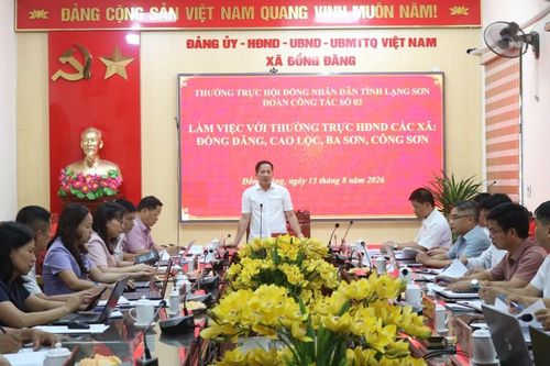 Đoàn khảo sát số 3 của Thường trực HĐND tỉnh làm việc với thường trực HĐND 10 xã